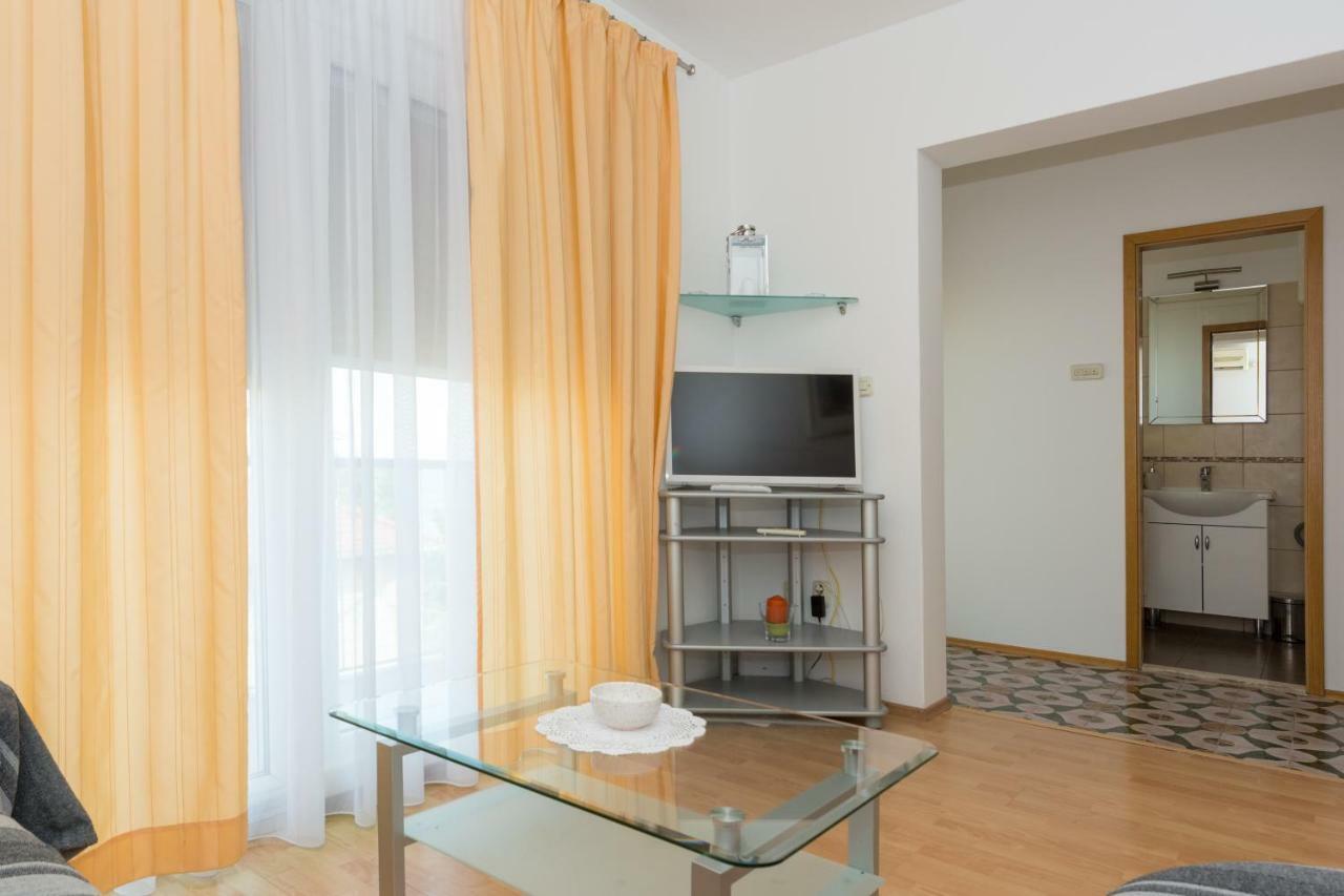 Apartments Pericic 珀德垂那 外观 照片